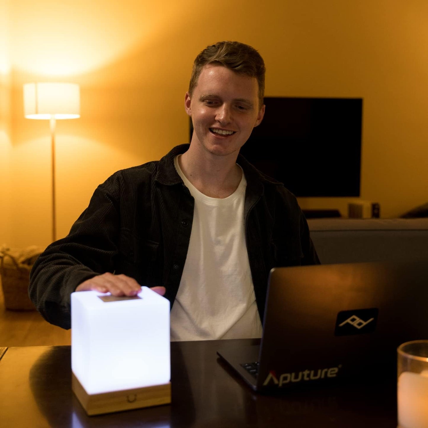 Dacida Cube Friendship Lamp v2 Extended WiFi Range - Bluetooth Setup - Wood & Glass Design (Set of Two, Walnut)