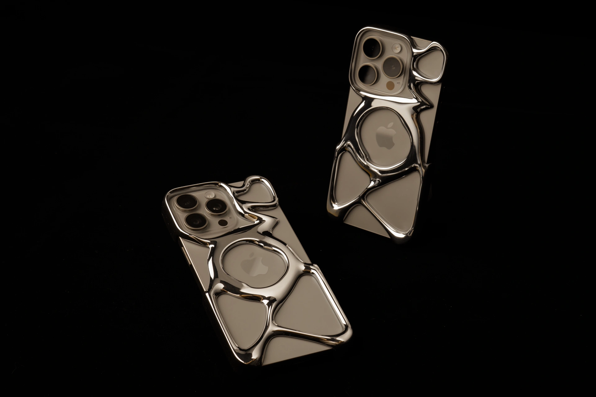 XTREMEDEALS Hollow Metal Magnetic Protective Cover